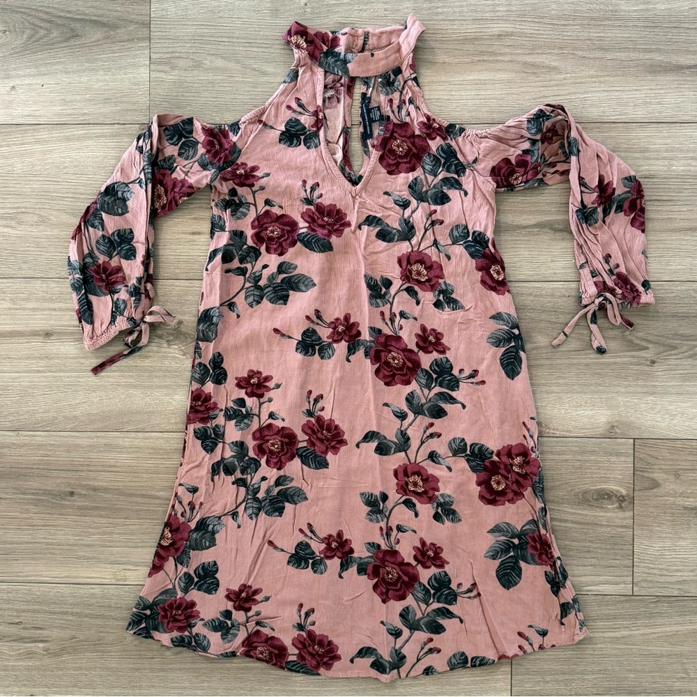 American Eagle Outfitters Floral Cold Shoulder Long Sleeve Dress